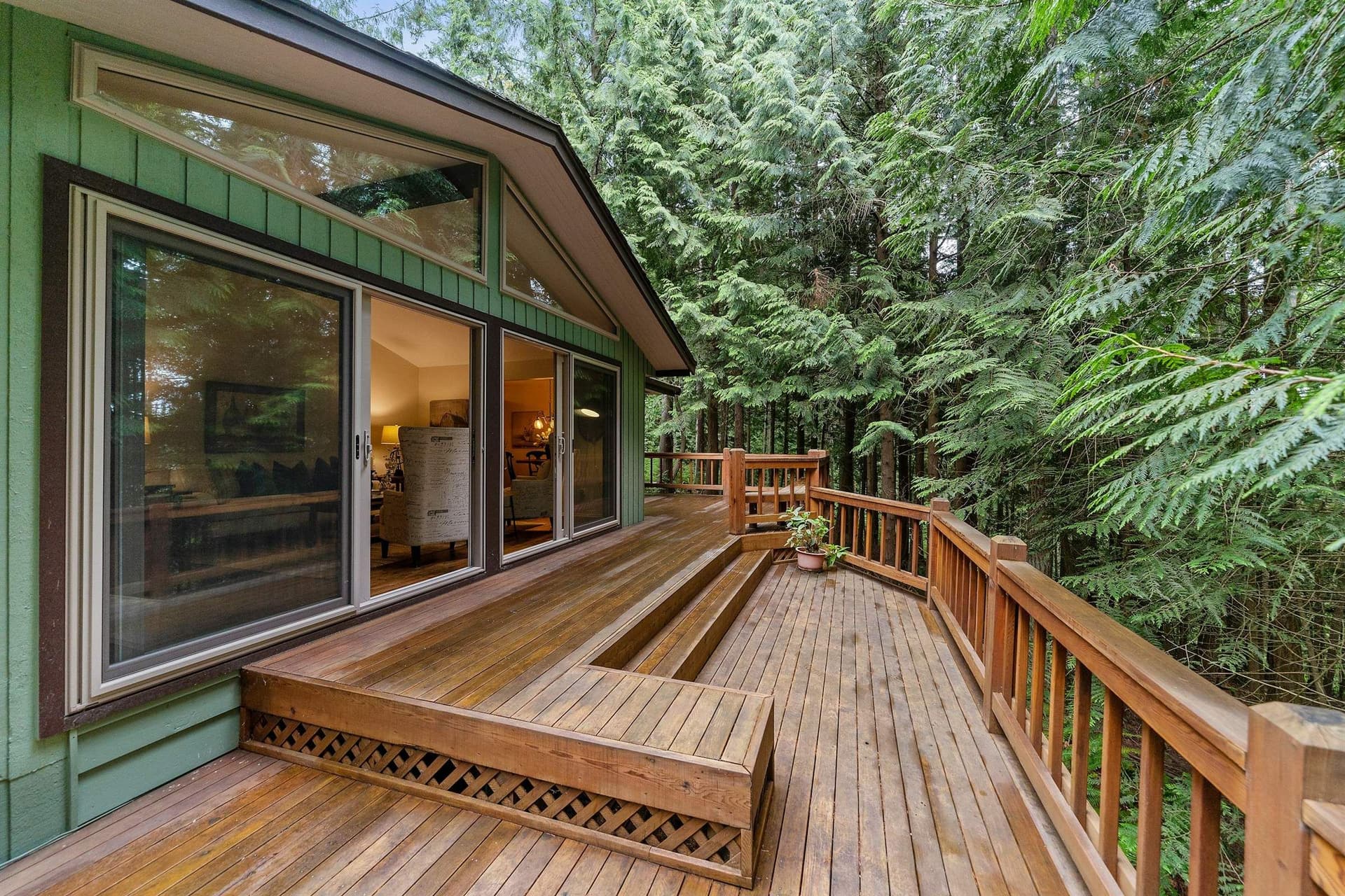 Deck Painting & Staining
